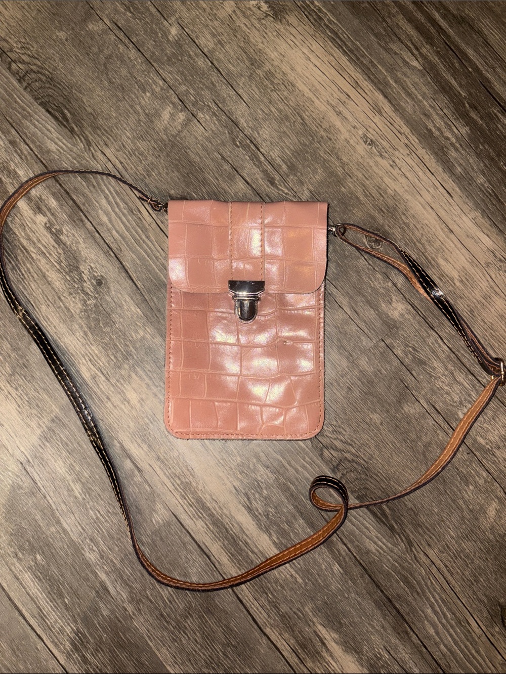 made in Italy - small light pink leather crossbody